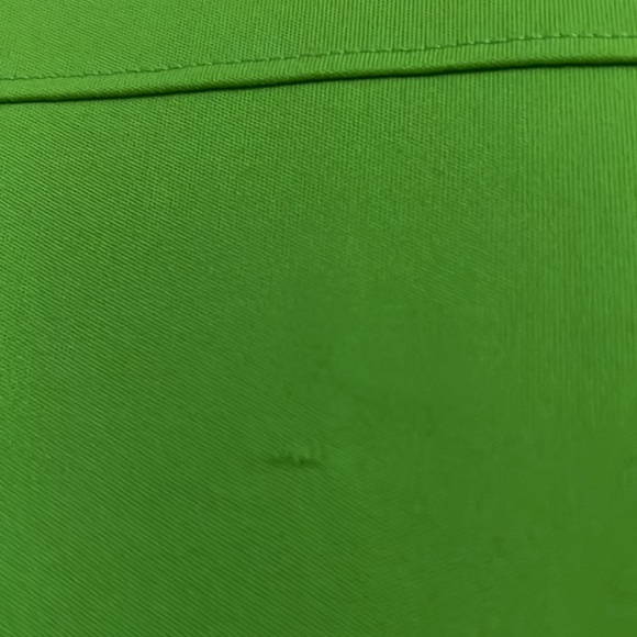 Oakley Mens L, a slight run at the back, see photo 4 - Picture 4 of 5